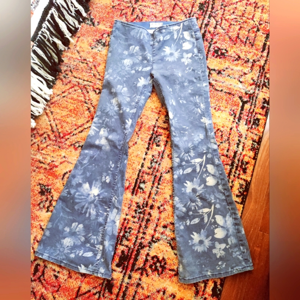 Floral Print Flare Jeans - Navy - Picture 2 of 9